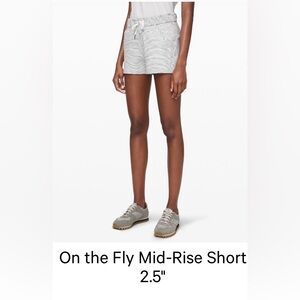 Lululemon On The Fly mid rise short